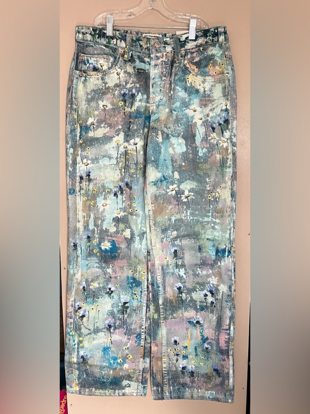 We The Free Tennessee Low-Rise
Illusions Jeans in Floral Canvas NWT